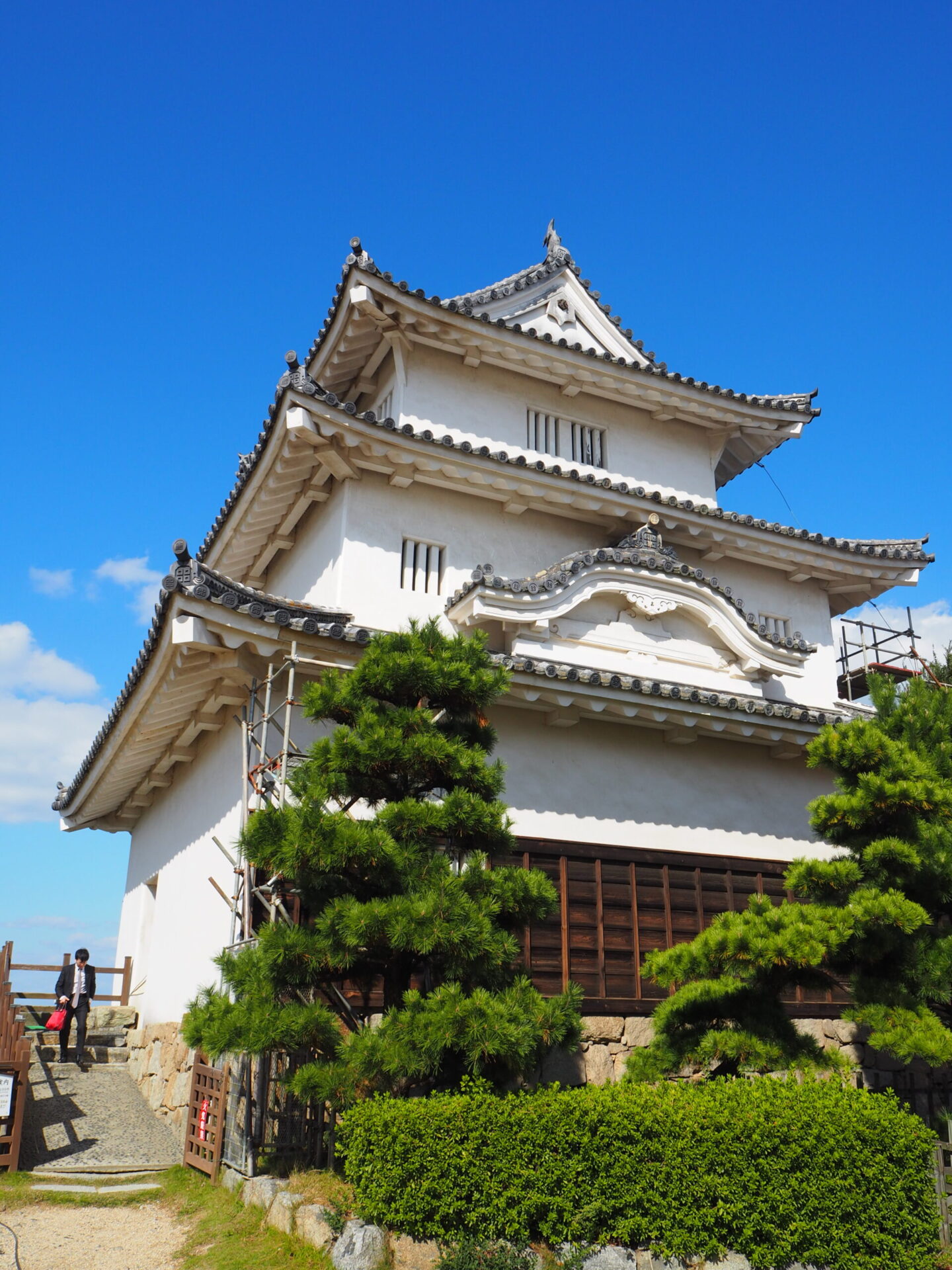 丸亀城瓦 丸亀城 - 丸亀市公式ホームページ